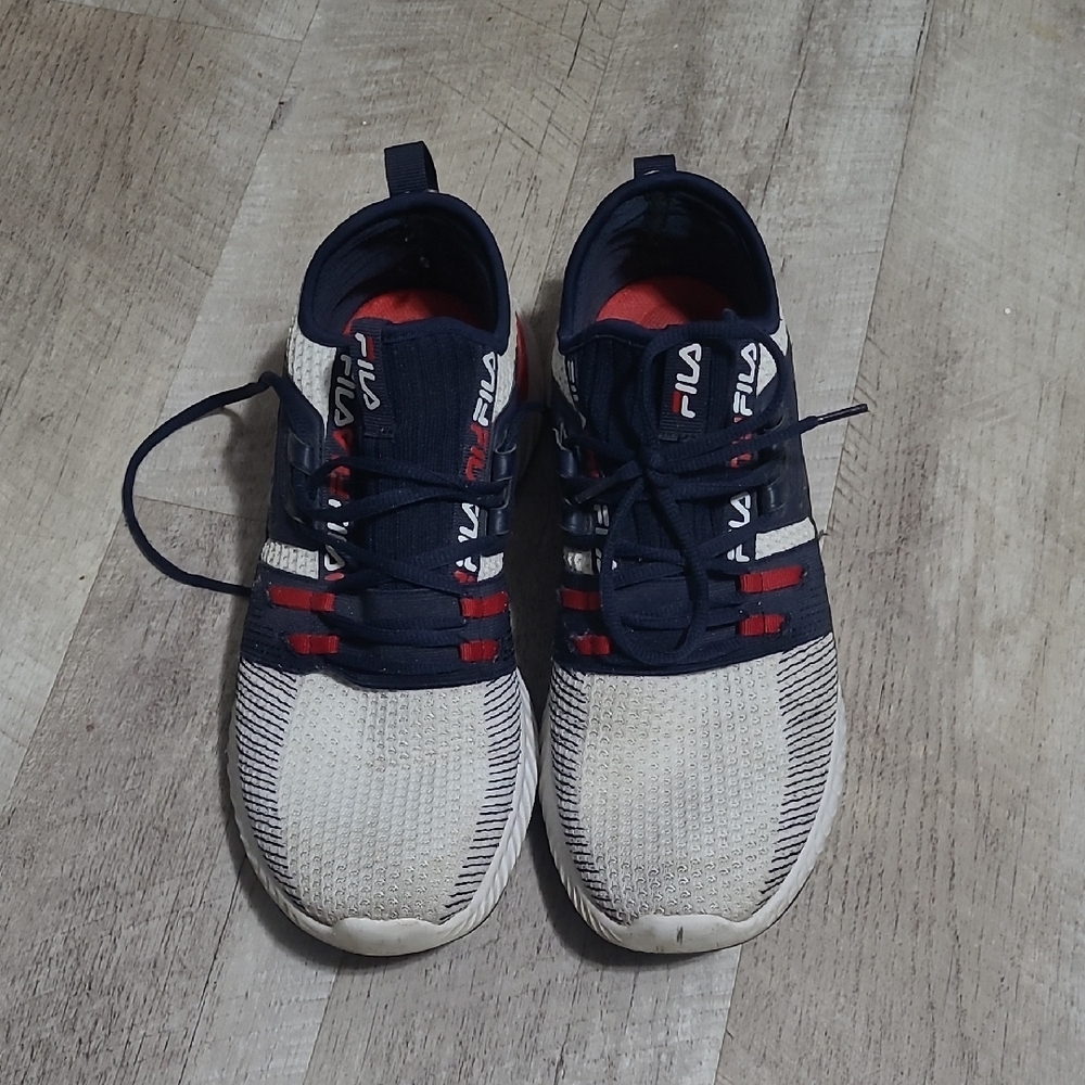 Fila Blue and Cream Sneakers Modern Athletic Design Running Shoes